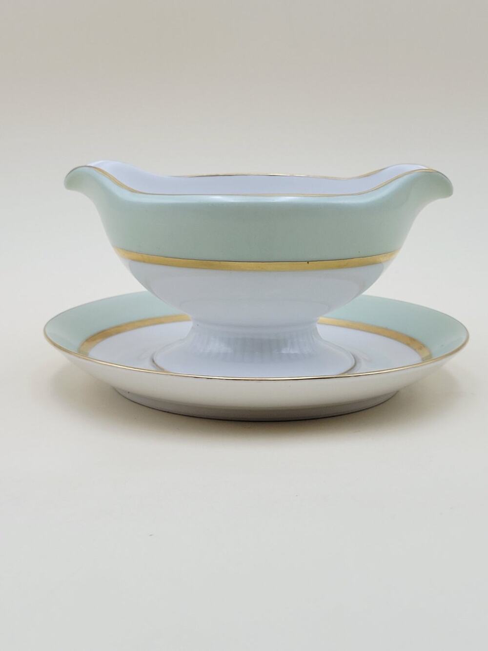 Tirschenreuth Clyde 4245 Gravy Boat with plate Medium Mint Green Porcelain
